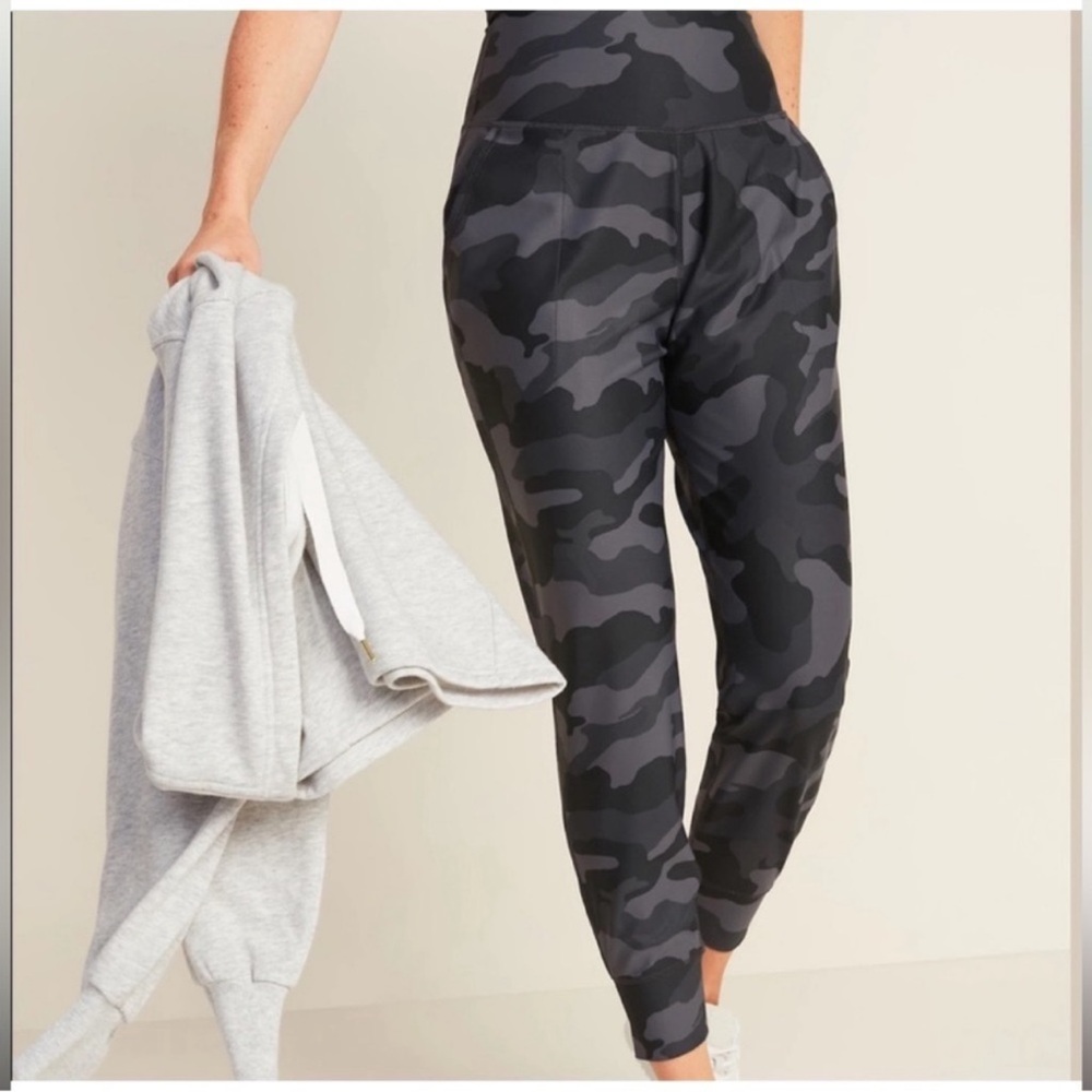OLD NAVY Power Soft Elevate Black Camo Jogger Leggings High Rise Active Go-Dry